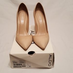 Women's high heel shoes